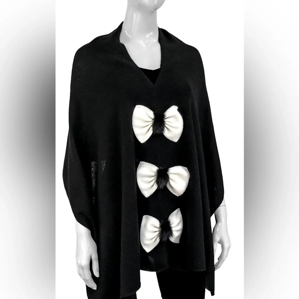 Vintage luxury cashmere blend wool  poncho  with bows one size